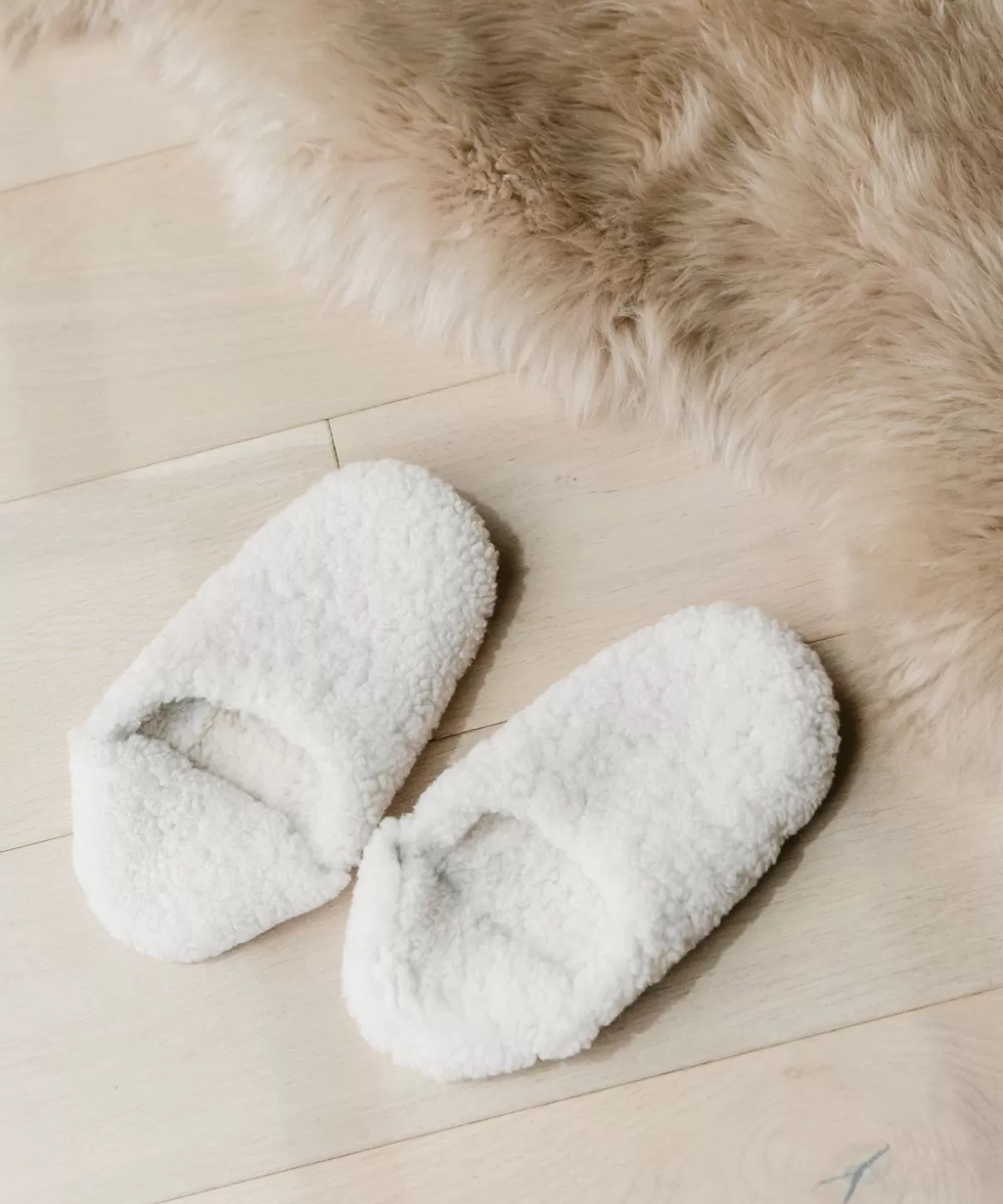 Socks & Slippers Jenni Kayne Shearling Moroccan Slipper